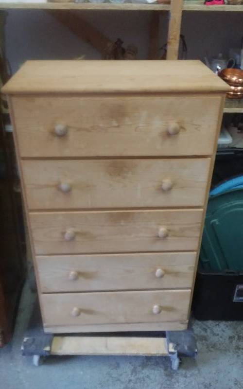 lot 5 image: Unfinished Pine Chest 26x15x43