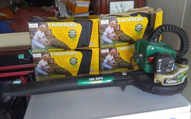lot 34 image: 4-Packages Lawn Edge, Weed Eater Leaf Blower