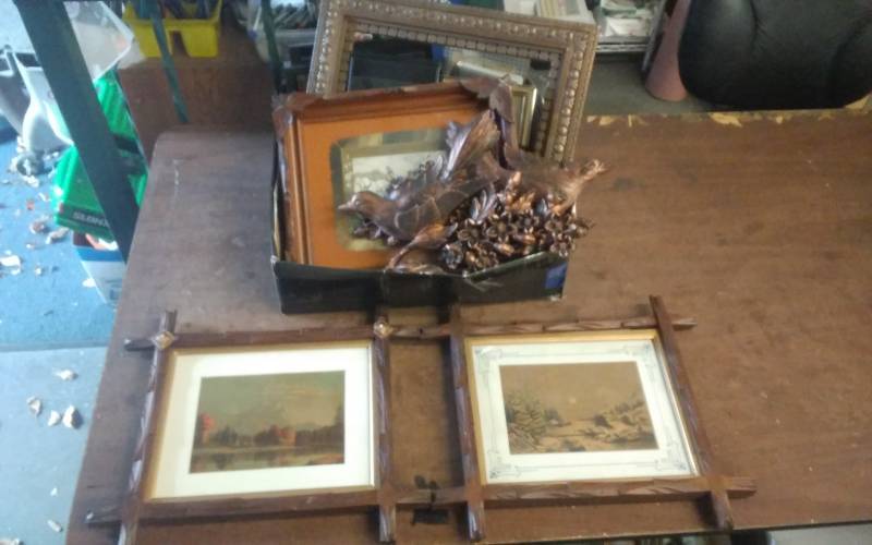 lot 48 image: Vintage Framed Pictures, Prints, Misc Frames