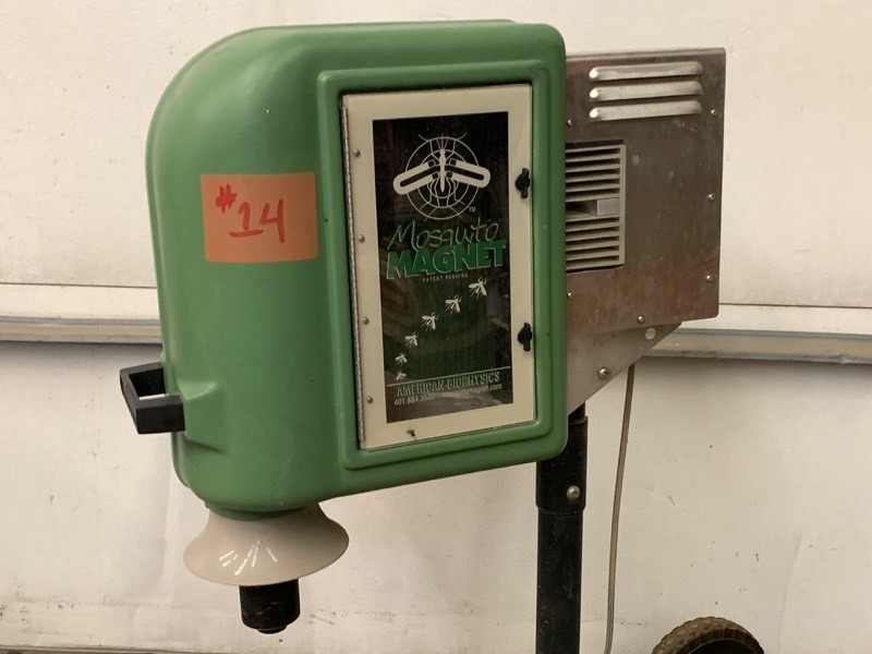 lot 14 image: Mosquito Magnet LP-Powered Mosquito Trap