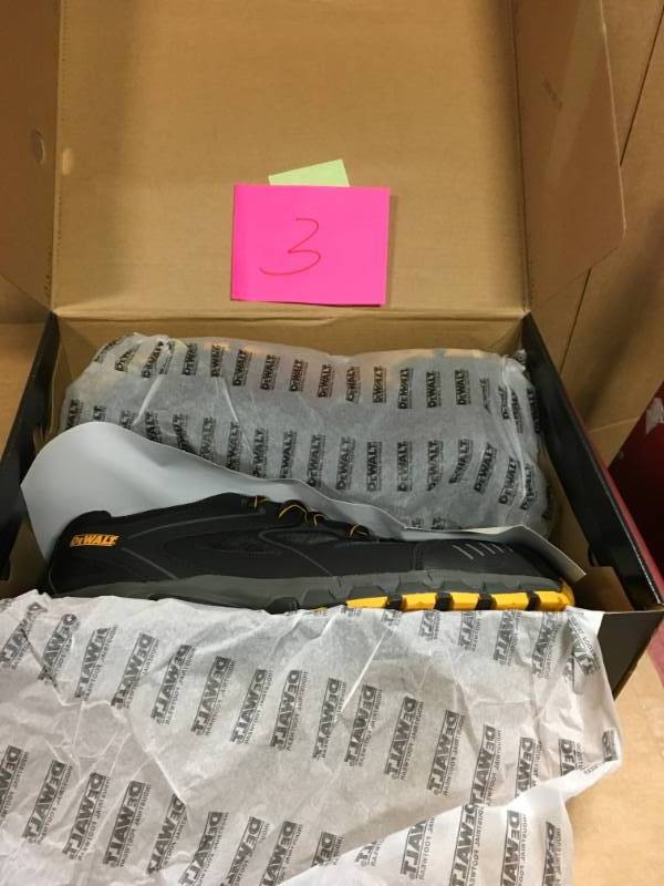 lot 3 image: DEWALT Angle DXWP84356 Mens SZ 9.5 M Black & Yellow Steel Toe Shoes not used