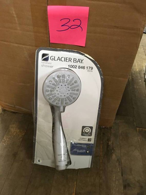lot 32 image: Glacier Bay 3-Spray Hand Shower in White  in good condition