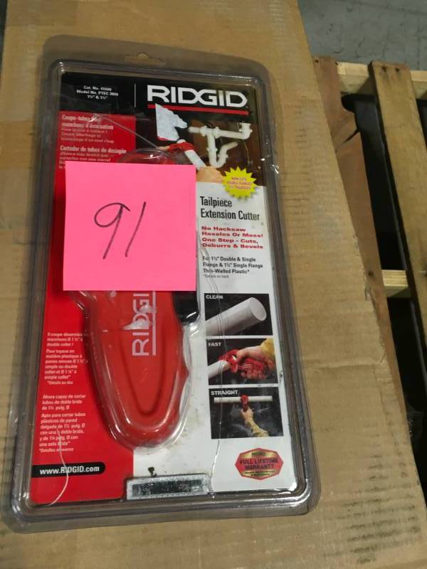 lot 91 image: RIDGID 1-14 in. to 1-12 in. PTEC 3000 Plastic Tubing Cutter  in good condition
