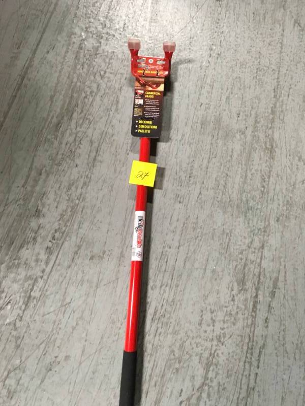 lot 27 image: Angel Guard The Deck Demon Wrecking Bar - 45 in. in good condition