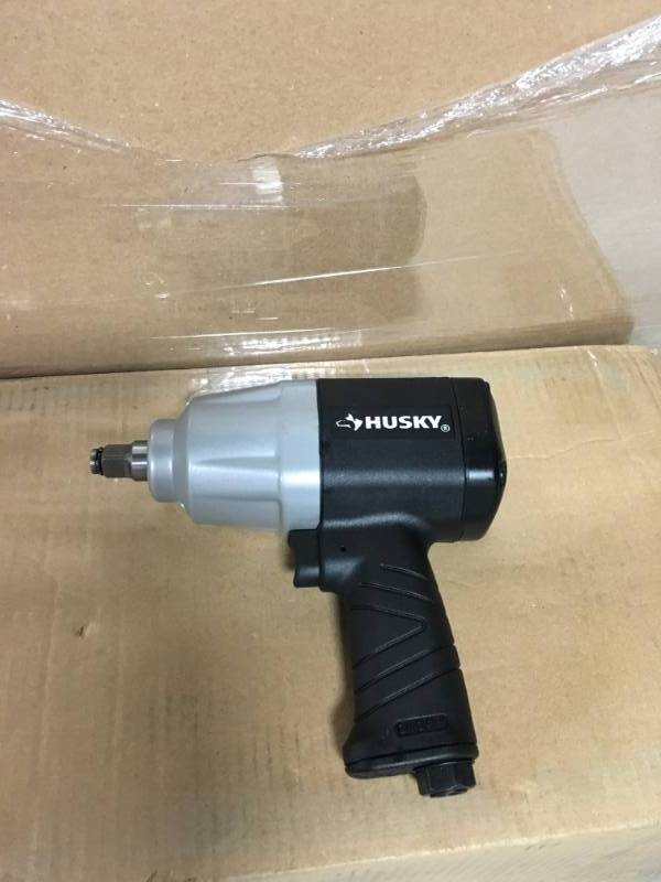 lot 61 image: Husky 650 ft.lbs. 12 in. Impact Wrench in good condition