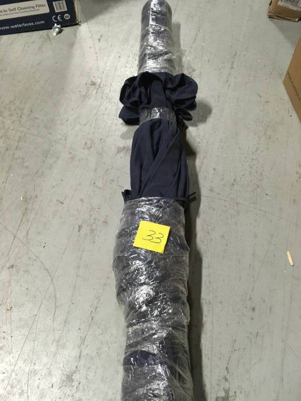 9 ft. Aluminum Market Patio Umbrella in Navy in good condition