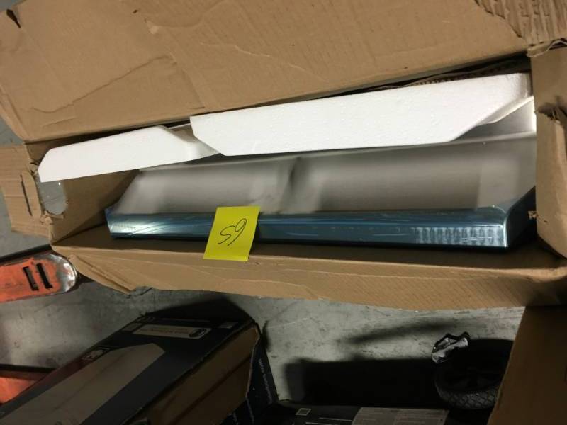 NuTone RL6200 Series 30 in. Ductless Under Cabinet Range Hood with Light in Stainless Steel  in good condition