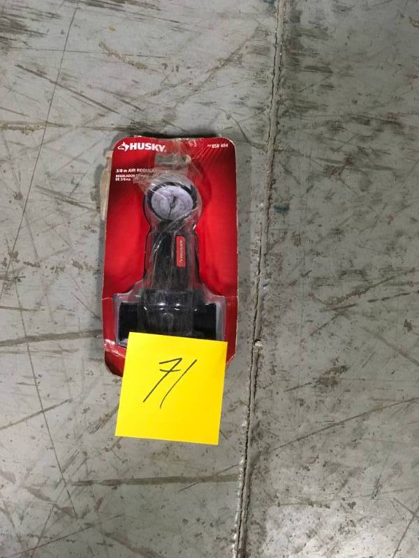 lot 71 image: Husky 38 in. Regulator with Gauge in good condition