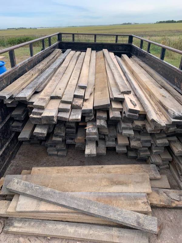 lot 3 image: Trailer Full of Reclaimed Lumber Approx 8 Long