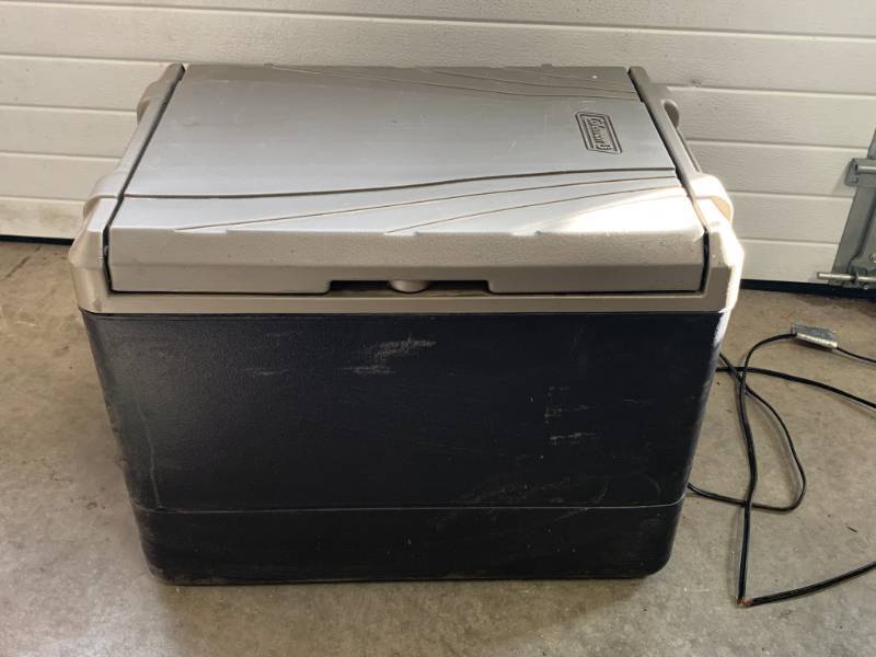 lot 46 image: Coleman 40 Quart Powerchill  Cooler (needs plug)