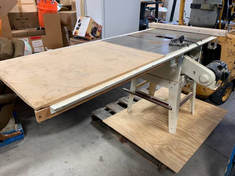 lot 30 image: Jet Gold Series Table Saw (powers up, see video)