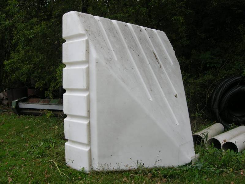 lot 7 image: Norwood Industries Seed TenderHopper