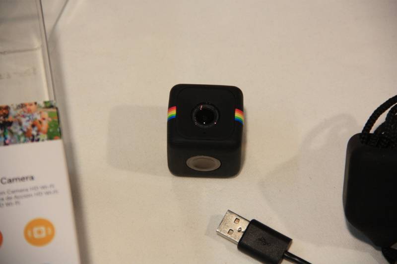 lot 8 image: Polaroid Cube Camera