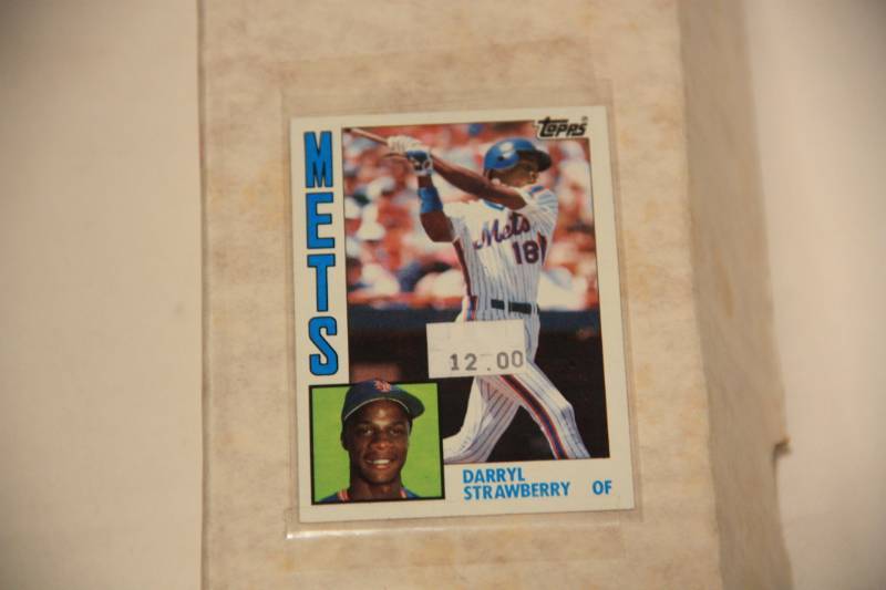 lot 47 image: 1984 Topps Baseball Complete Set Don Mattingly Rookie
