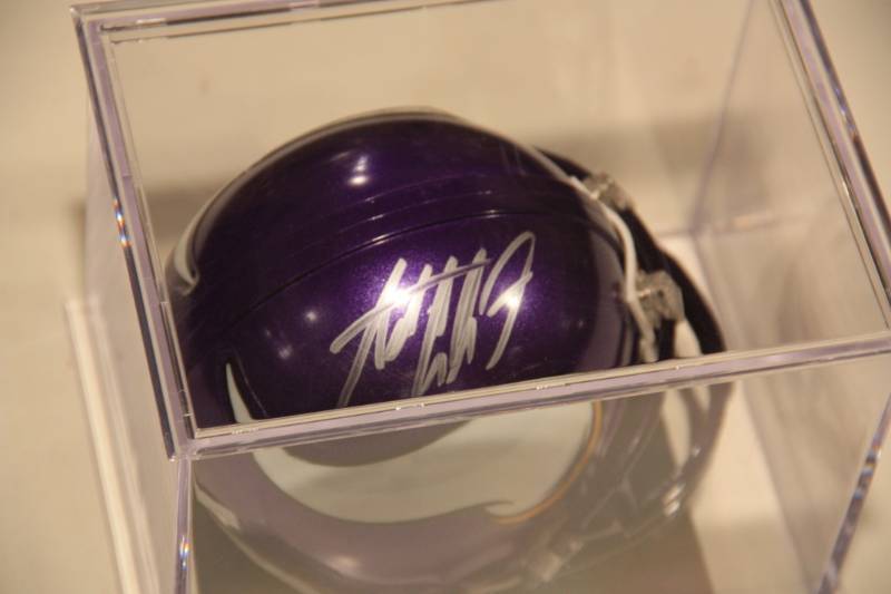 lot 53 image: Minnesota Vikings Adrian Peterson Mini Helmet Auto Peach State COA