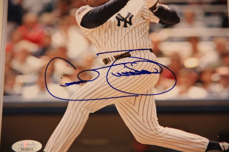 lot 58 image: New York Yankees Cecil Fielder 8x10 Photo Auto JSA COA