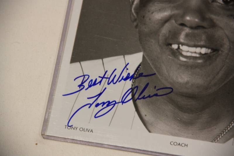 lot 72 image: Tony Oliva 8x19 Photo Auto