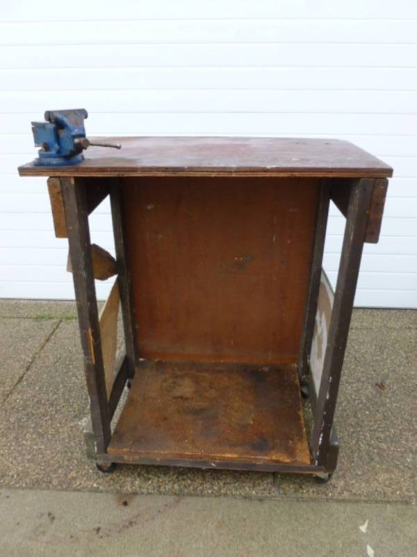 lot 8 image: Portable Work Bench