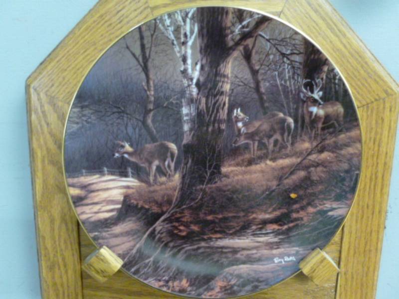 lot 17 image: Terry Redlin Plate Decorations
