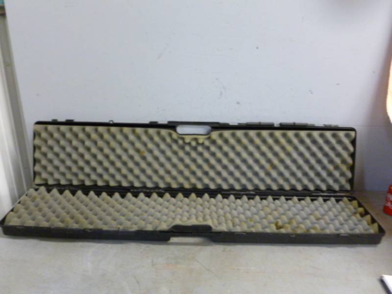 lot 21 image: Gun Case