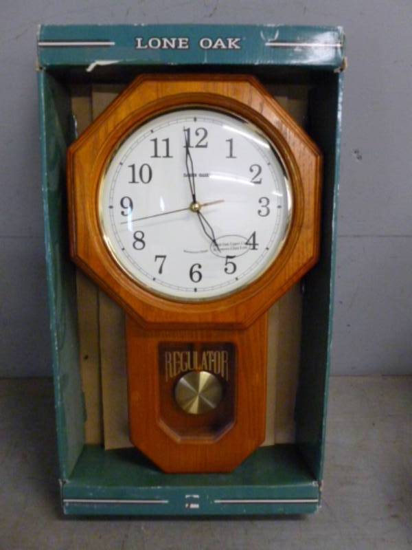 lot 32 image: New Clock