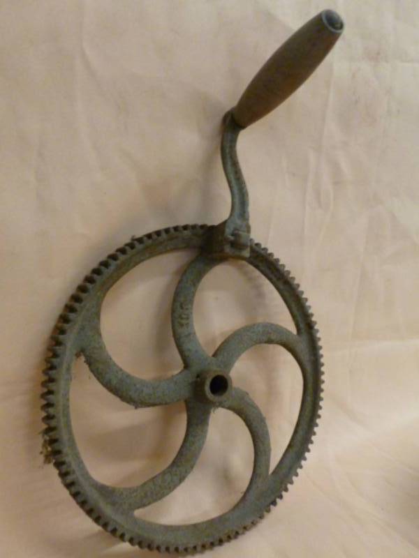 lot 33 image: Antique Gear