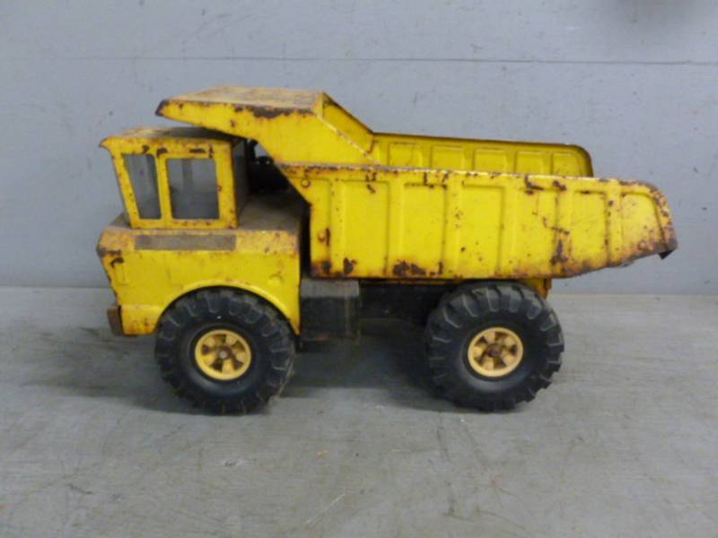 lot 34 image: Vintage Tonka