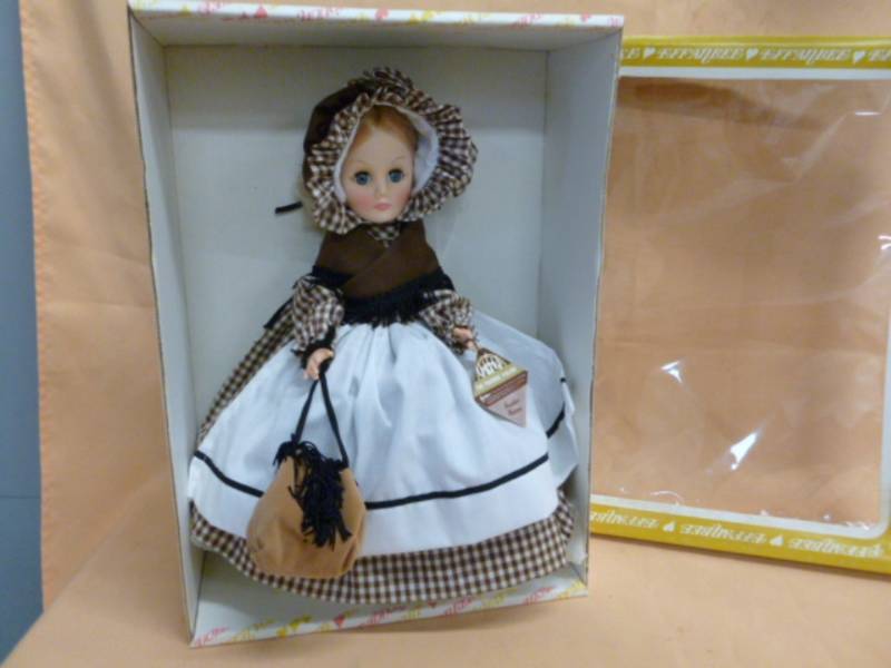lot 90 image: Vintage Doll