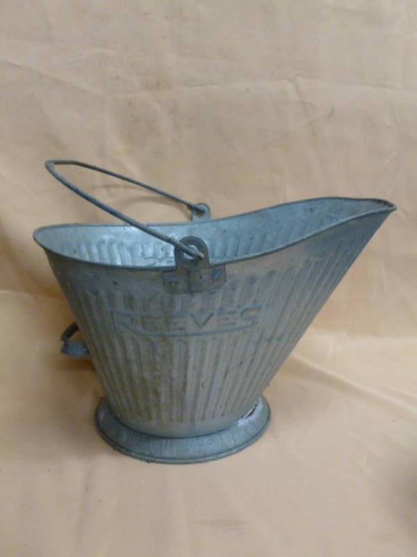 lot 100 image: Galvanized Steel Bucket