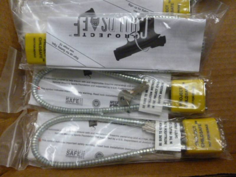 lot 118 image: New Gun Locks