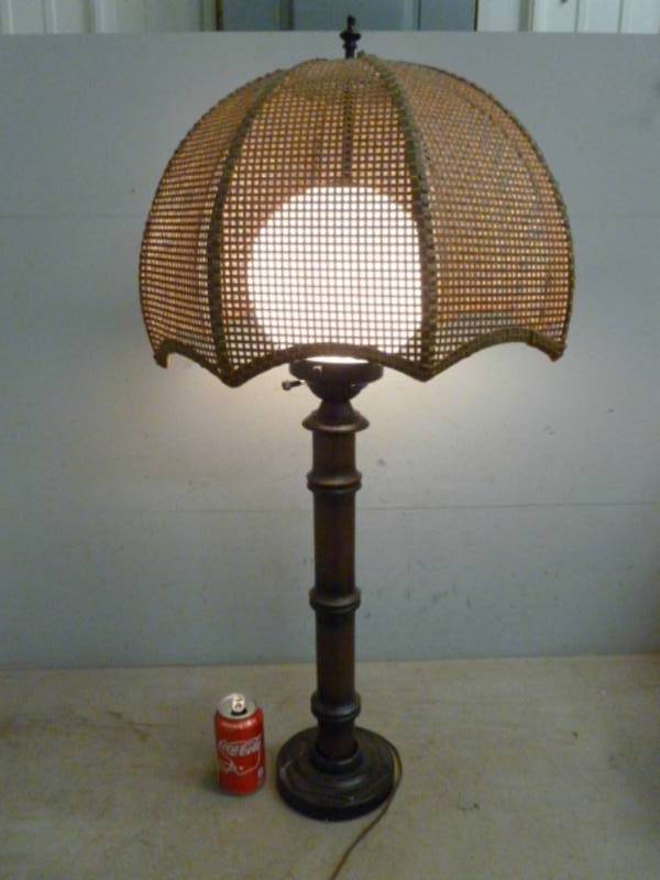 lot 137 image: Lamp