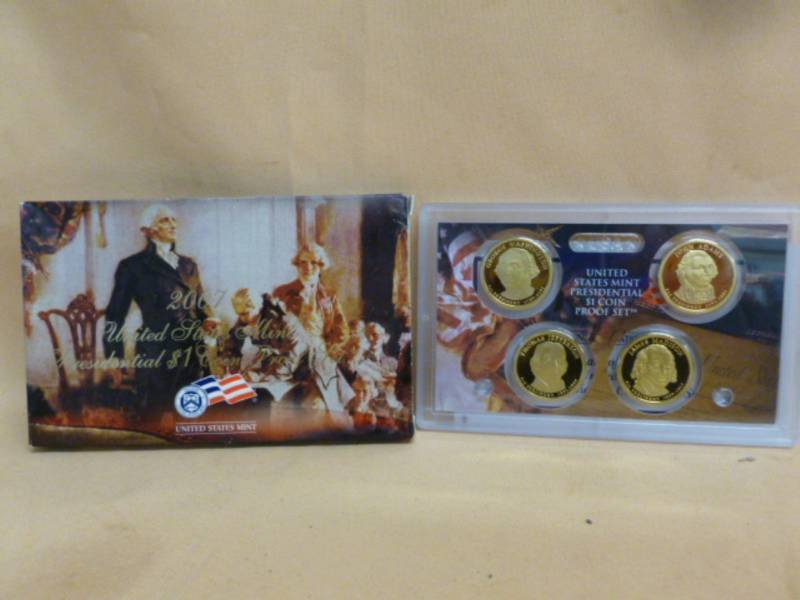 lot 165 image: Coin Set