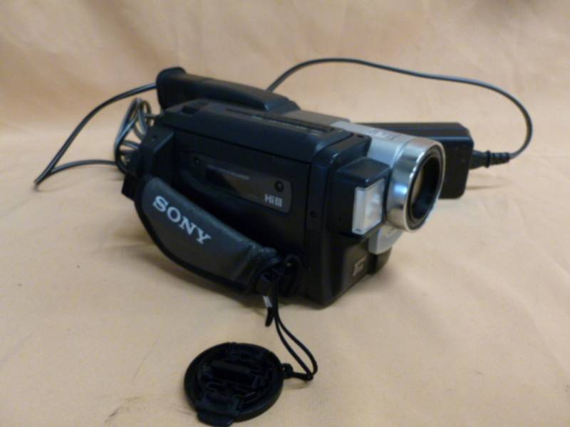 lot 166 image: Sony Cam Corder
