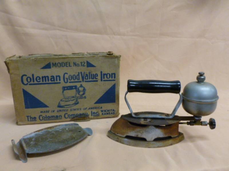 lot 167 image: Antique Gas Iron