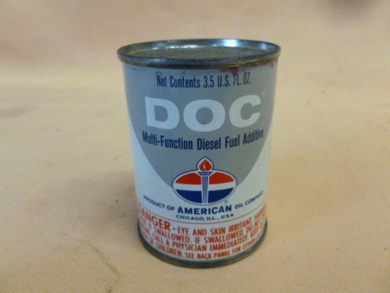 lot 211 image: Vintage Oil Can
