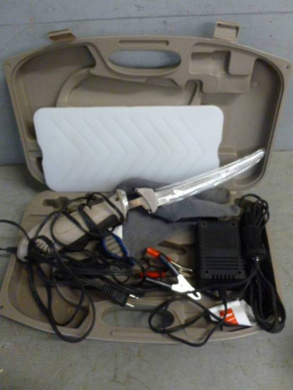 lot 216 image: Electric Fillet Knife