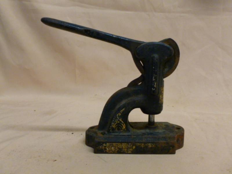 lot 220 image: Antique Tool