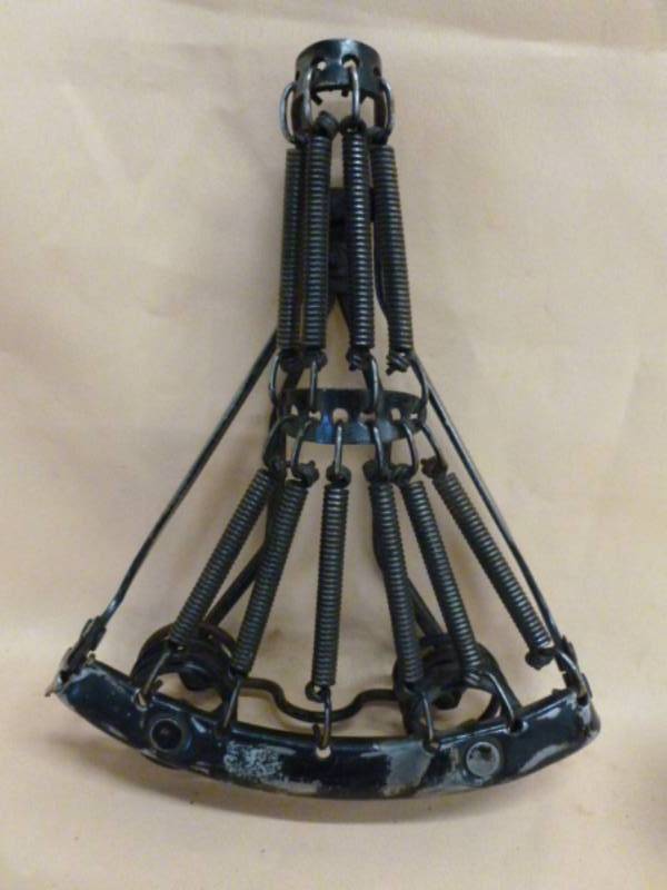 lot 221 image: Vintage Bike Seat