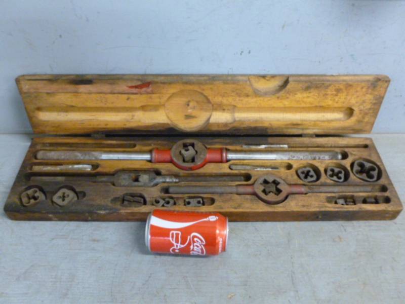 lot 234 image: Vintage Tool Set