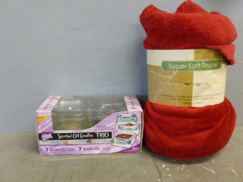 lot 248 image: New Throw Blanket