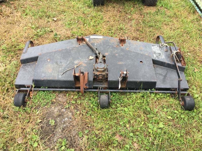 lot 23 image: Mower Deck