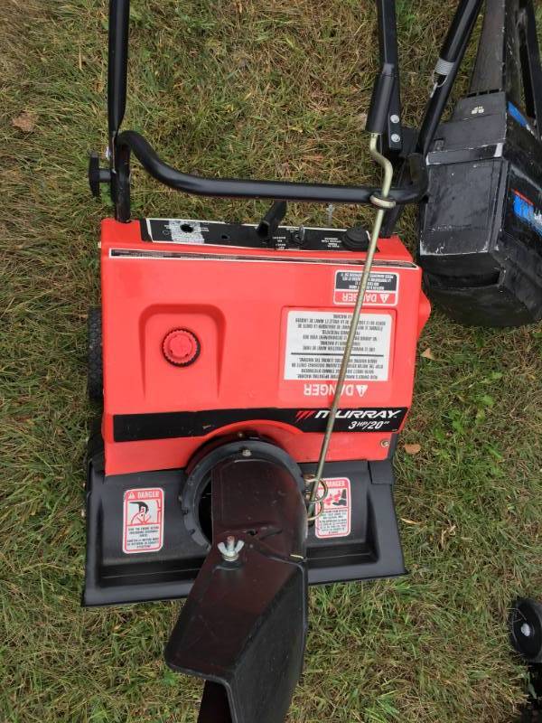 lot 32 image: Murray Push Snow Blower 3hp 20inch