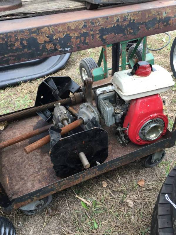lot 49 image: Steel Cart on Wheels wVice, Motor, Pump