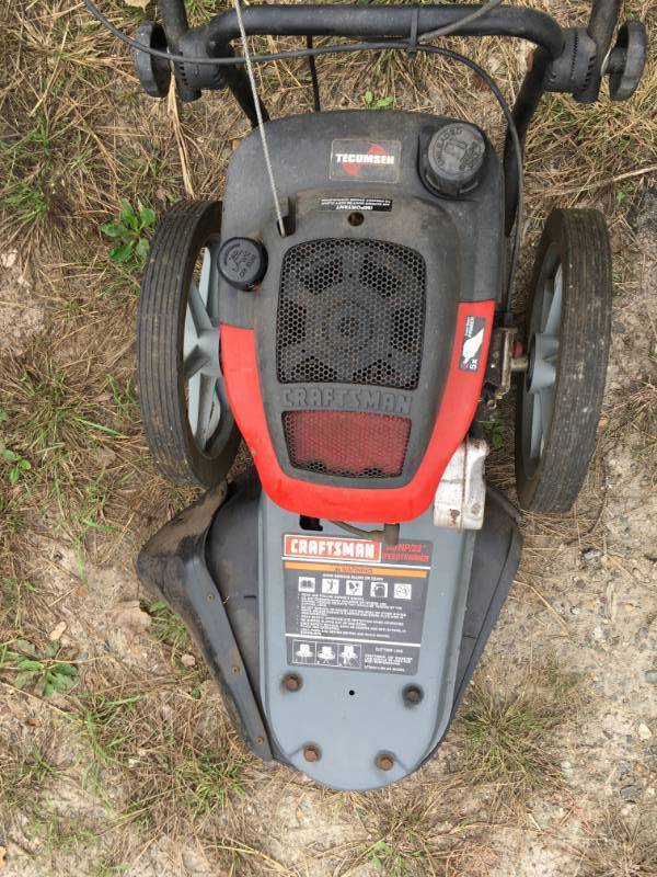 lot 57 image: Craftsman 5.0hp Weed trimmer