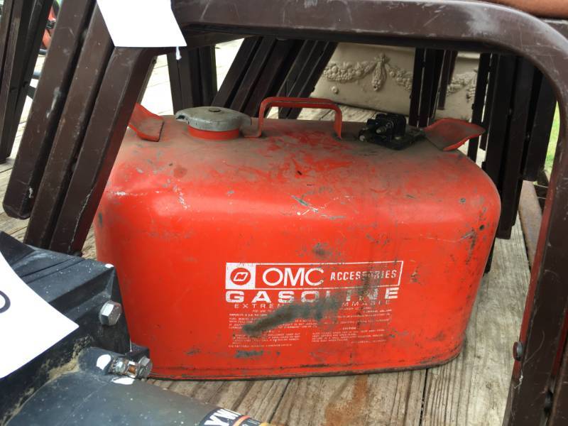 lot 71 image: Approximately 12 Chairs w Gas Can