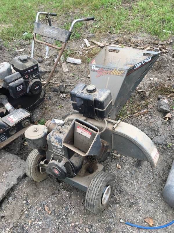 lot 108 image: Craftsman 8hp Shredder