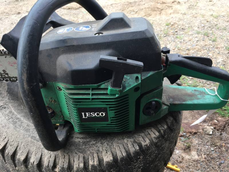 lot 141 image: Lesco Chain Saw