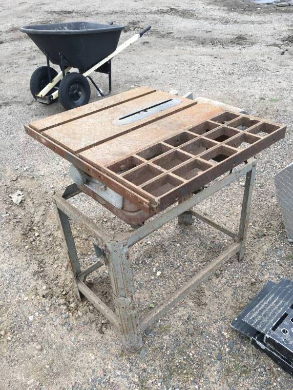 lot 161 image: Table Saw