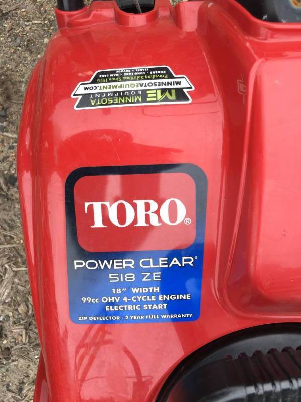 lot 175 image: Toro 18inch Snowblower