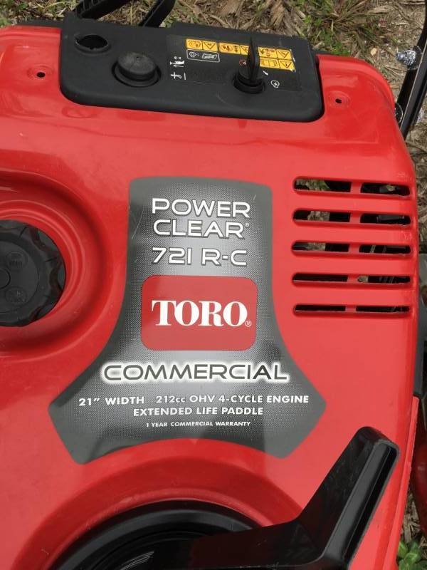 lot 185 image: Toro 21inch Snowblower
